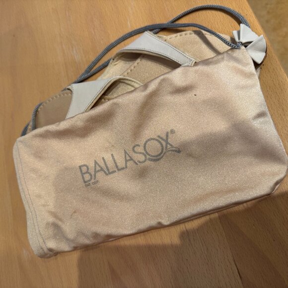 Corso Como Ballasox Sun Flip Flop - sz 8 - Ivory/Cream - Picture 5 of 5